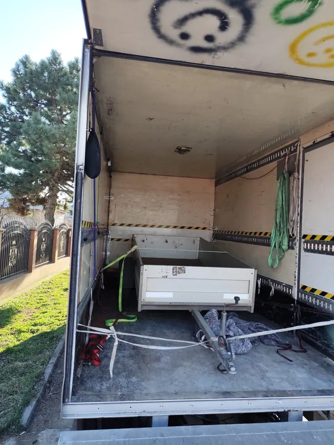 Spațiu de încărcare pregătit pentru transport